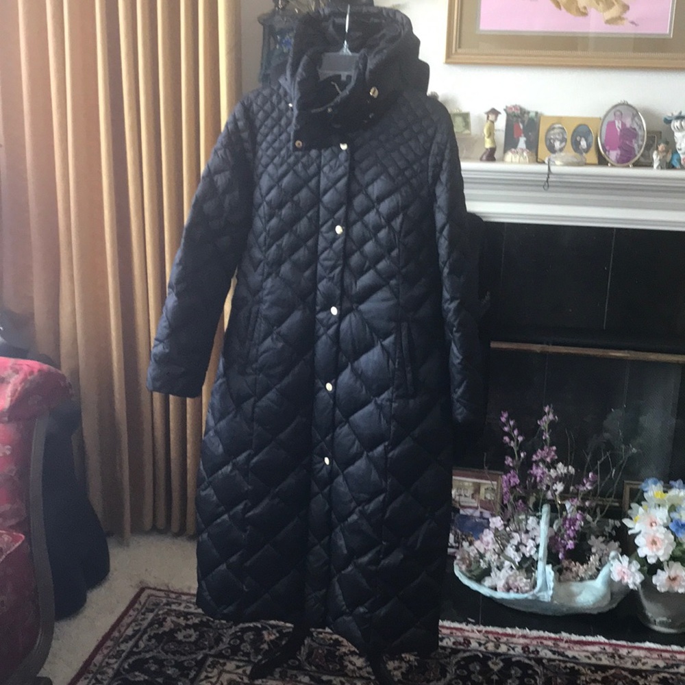 Ellen Tracy Jacket hoody 46 inches length